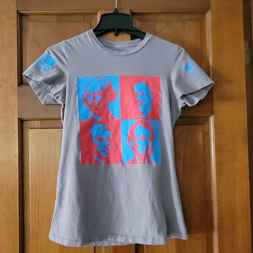 Women's Large Grunt Style T-shirt